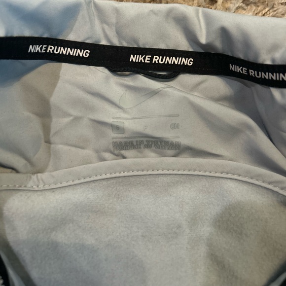 Nike Running Jacket - Picture 3 of 3